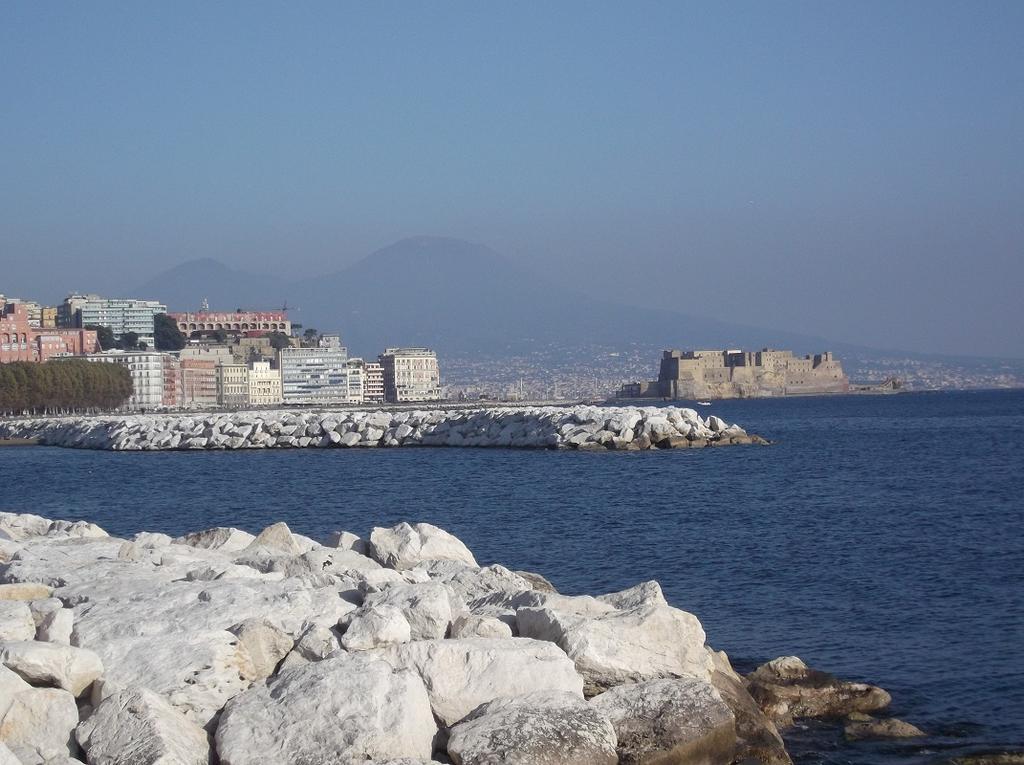 Monolocale Fronte Strada Napoli Centro Storicoヴィラ エクステリア 写真